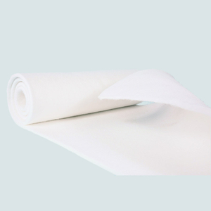 Feutre de polyester P-600 &agrave; p&eacute;n&eacute;tration uniforme de vapeur avec un poids en grammes de 600 g/m&sup2;
