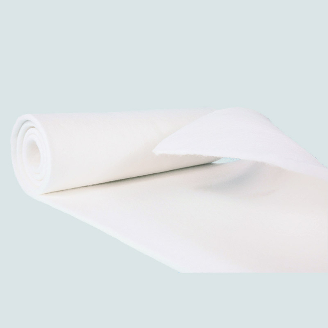 Feutre de polyester P-600 &agrave; p&eacute;n&eacute;tration uniforme de vapeur avec un poids en grammes de 600 g/m&sup2;