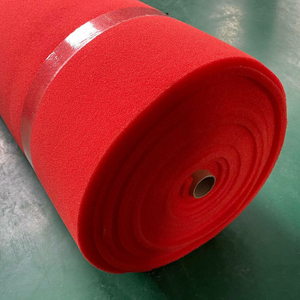 Application de mousse de silicone rouge SIP-10-10/15 et SIP-HL-10-10/15 sur la machine de pressage &agrave; vapeur