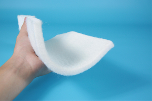 Feutre de polyester P-802 Facilement d&eacute;coup&eacute; &agrave; la taille souhait&eacute;e, rembourrage suppl&eacute;mentaire pour planche &agrave; repasser